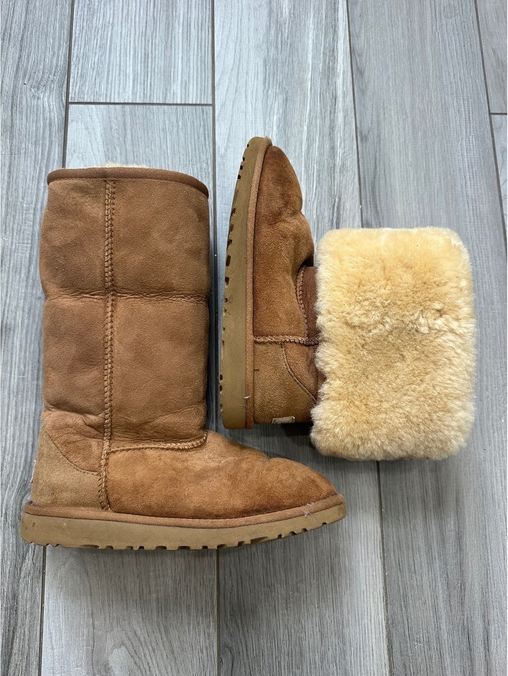 UGG Classic Tall Sheepskin Boots in Chestnut, Size 4